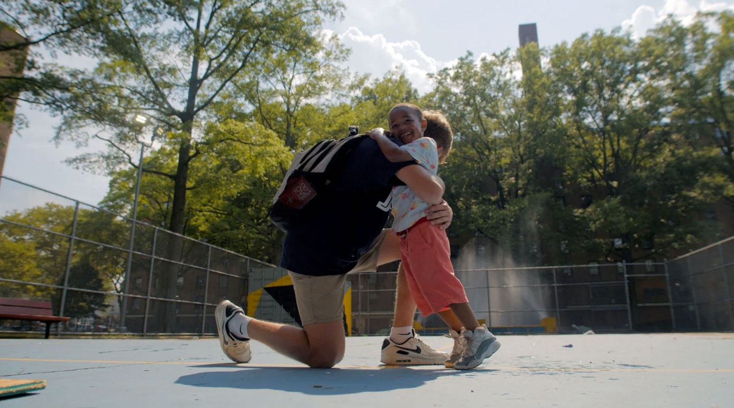 Staten-Island-Hug